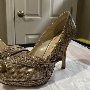 Women’s 8 1/2 Gold Caparros peep toe heels
